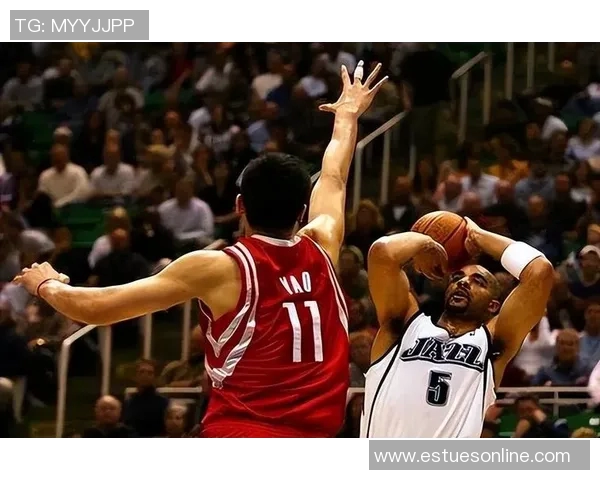 姚明:爵士中锋的传奇之路与篮球梦想的追逐 姚明:爵士中锋的传奇之路与篮球梦想的追逐